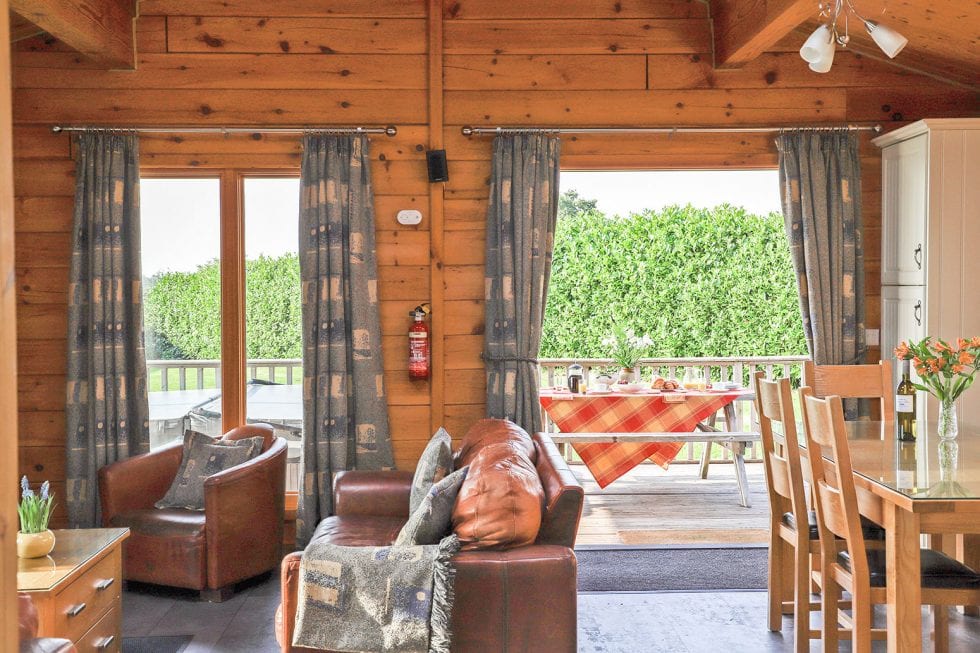 Meadow View Lodge 4 Bedrooms Oaklands Country Lodges